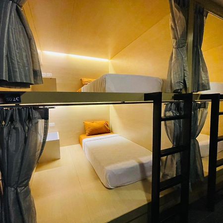 Hostel Rabbitel Phuket Exteriér fotografie