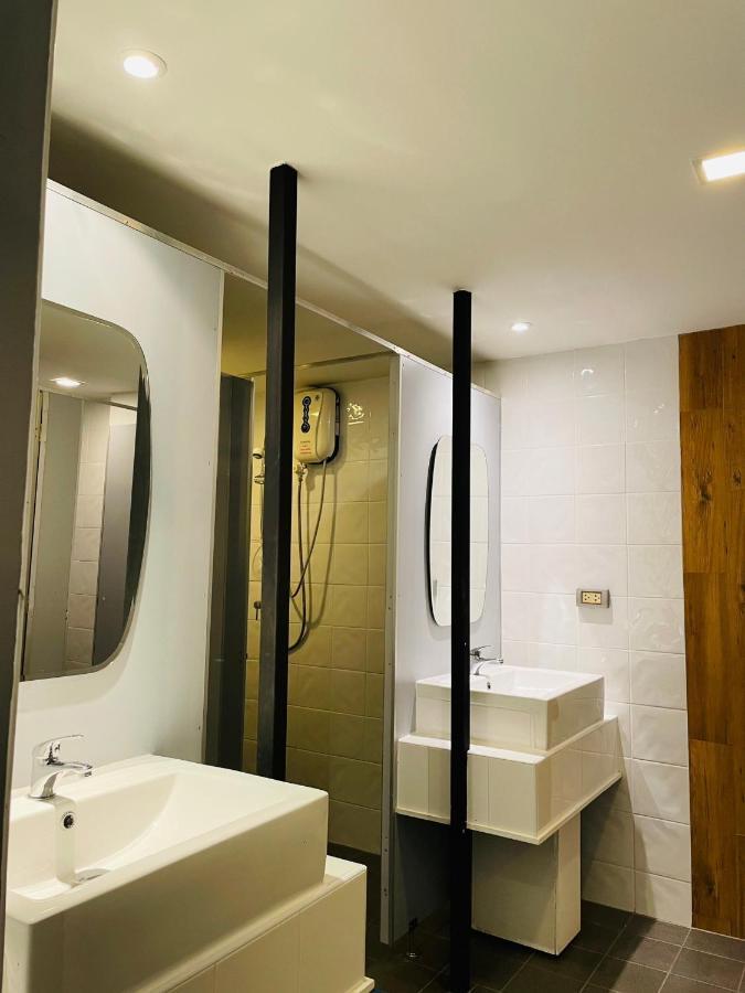 Hostel Rabbitel Phuket Exteriér fotografie