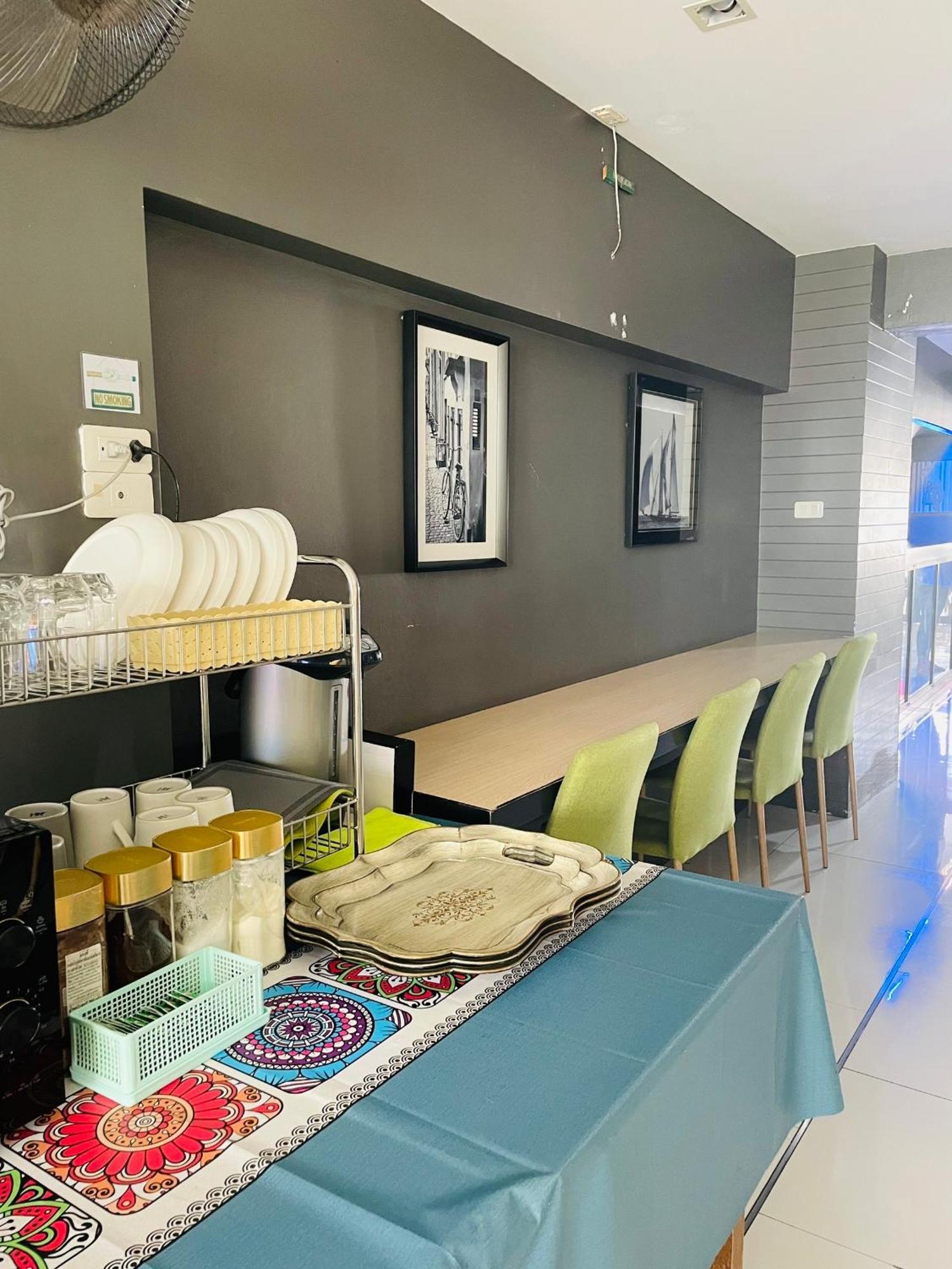 Hostel Rabbitel Phuket Exteriér fotografie